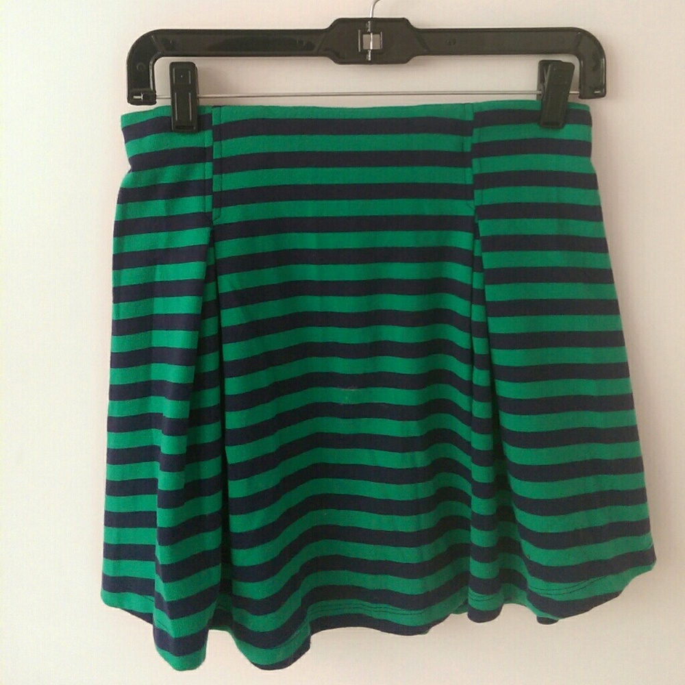 Forever21 Striped High-Waisted Skater Skirt